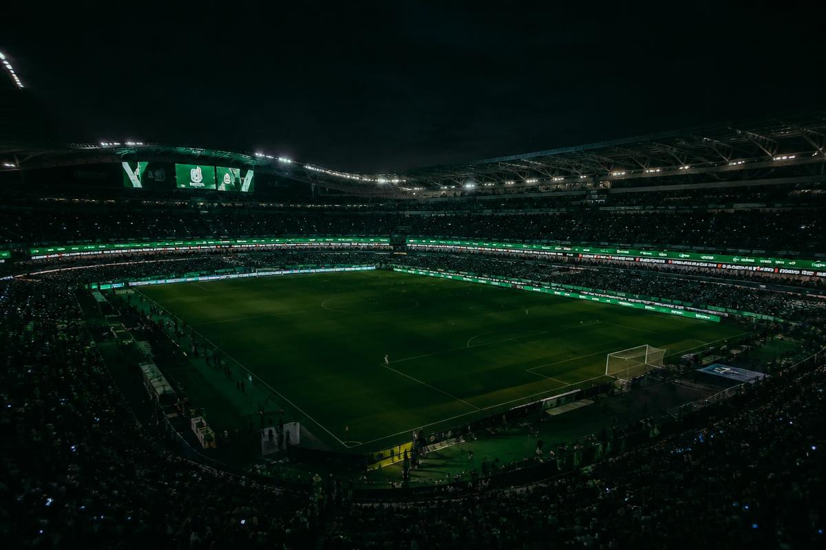 La Liga MX y el reto de conectar con la Generación Z: Pantallas interactivas en bares y restaurantes